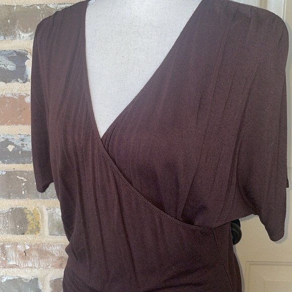 Made By Johnny Brown Wrap V-Neck Top Ruched Sides Dolman Sleeves Size Medium - Picture 5 of 11